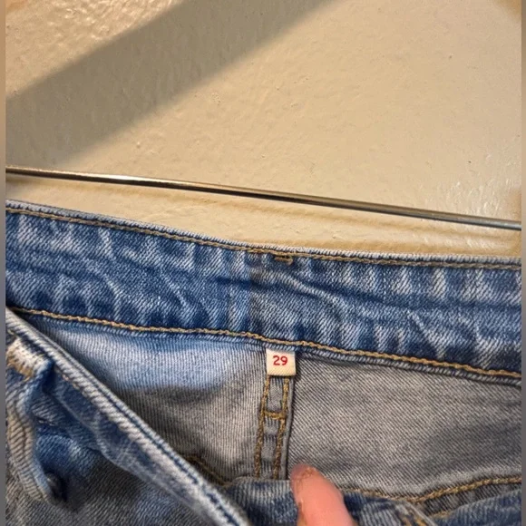 LEVI’S Floral Embroidered Women's Jeans - Picture 5 of 8